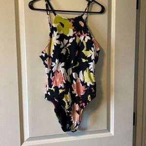 Size large built-in bra, one piece swimsuit
